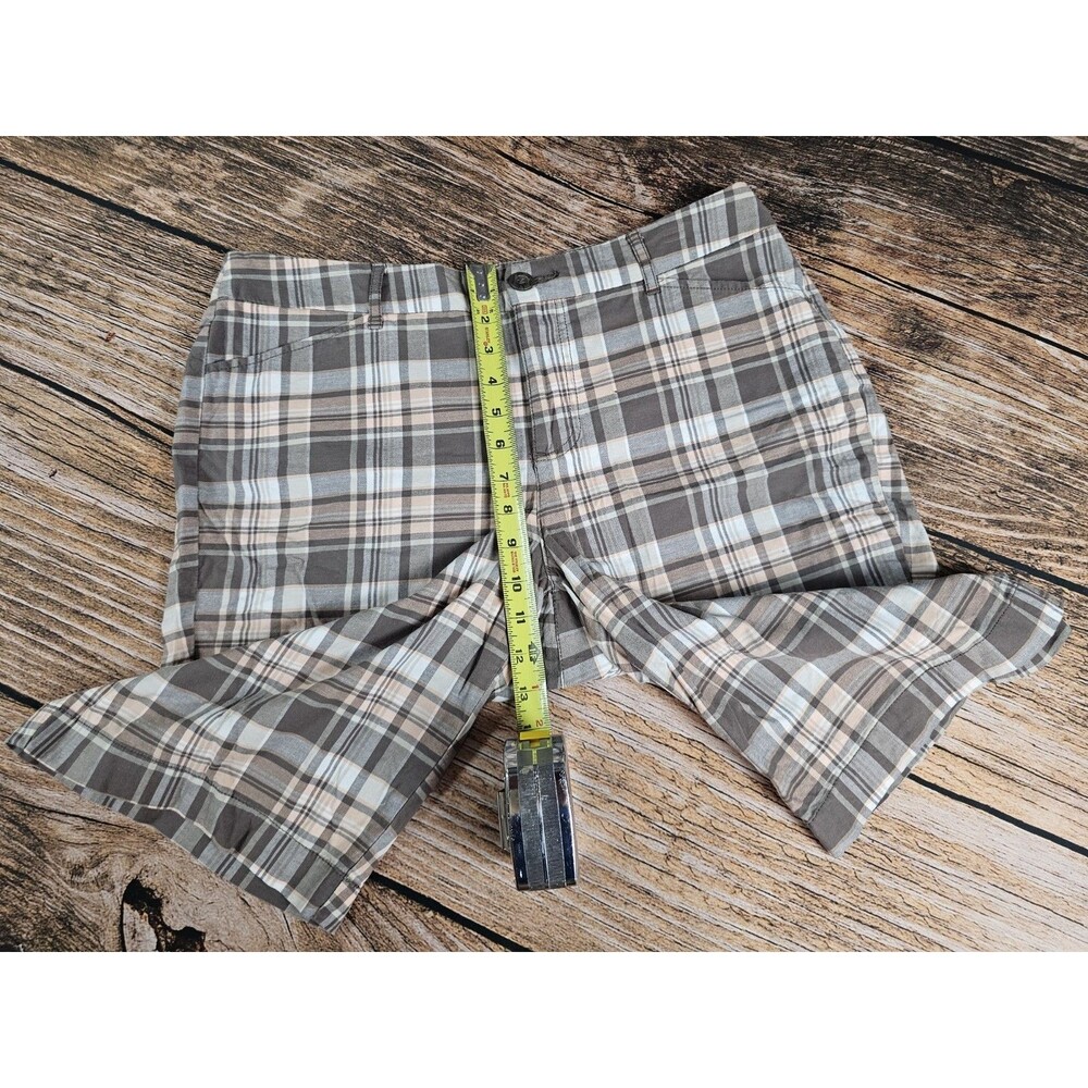 St. John's Bay Bermuda Shorts Women's 12 Gray Tan Teal Plaid Stretch Cotton EUC - Picture 7 of 8